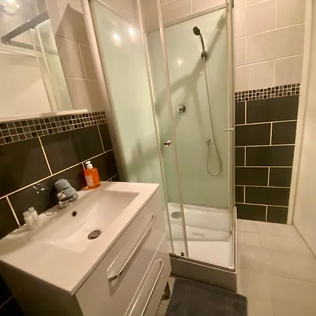 L'essentiel, Proche Gare - 053 * Ruão